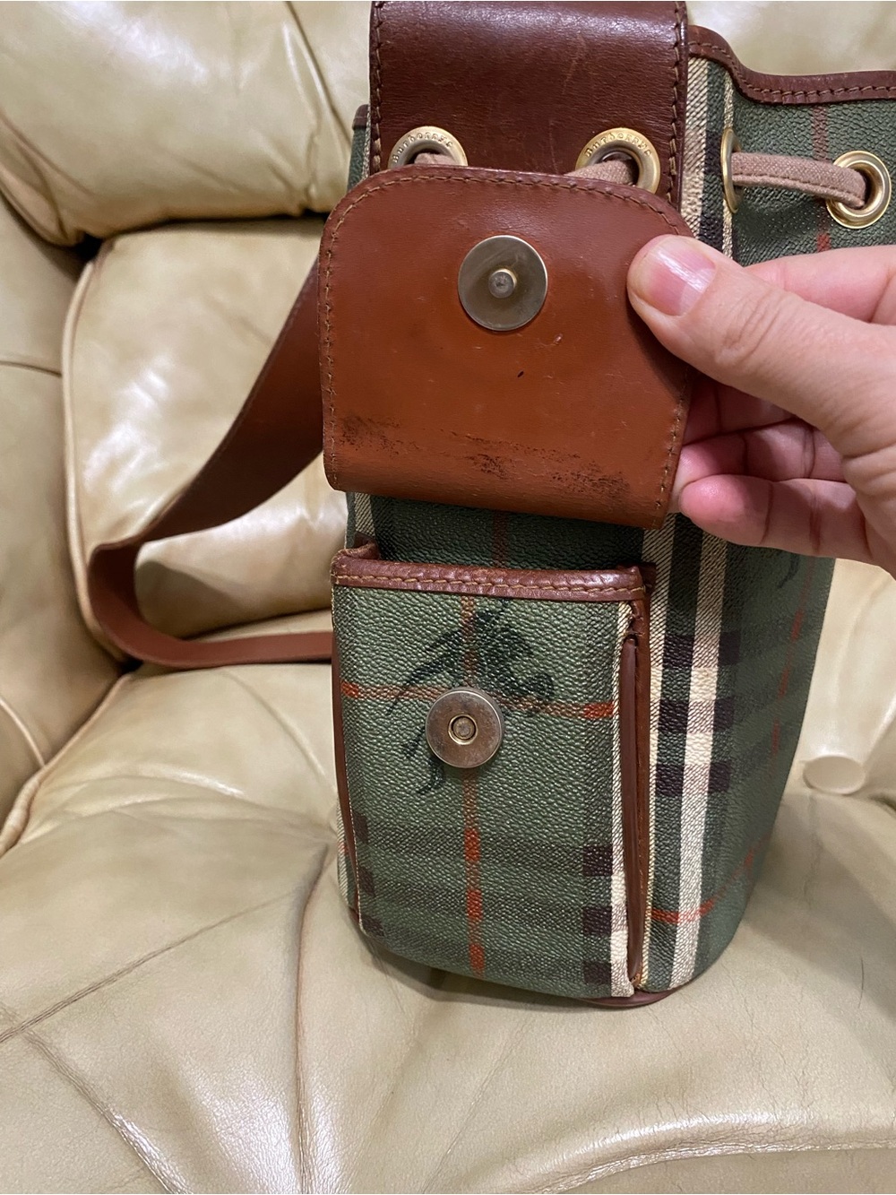 Vintage Burberry Sling Bag Drawstring Olive Haymarket Check Canvas Leather - Picture 3 of 16